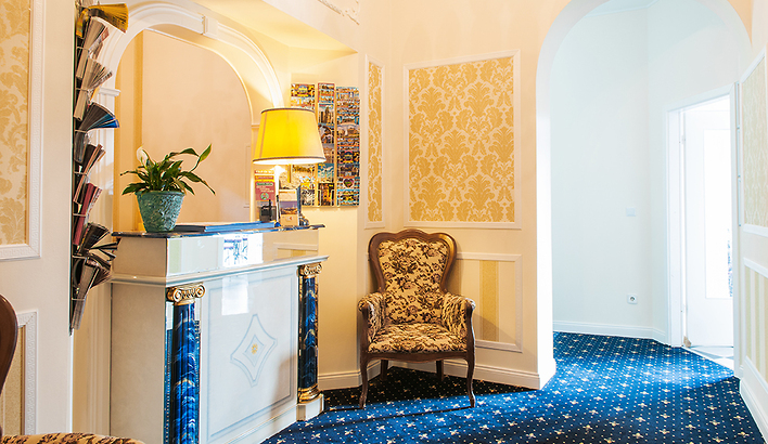 Hotel Bellevue am Kurfürstendamm: Rezeption Hotel Bellevue am Kurfürstendamm: Rezeption